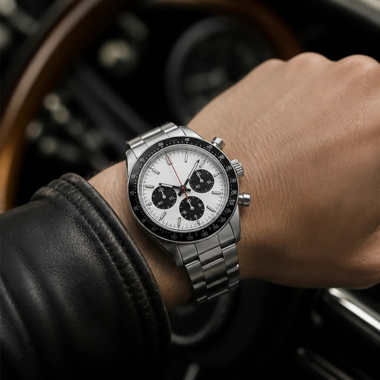 Apex 40 Chronograph Kit Panda au poignet